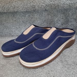 Clarks Canvas Slip On Shoes size 7.5